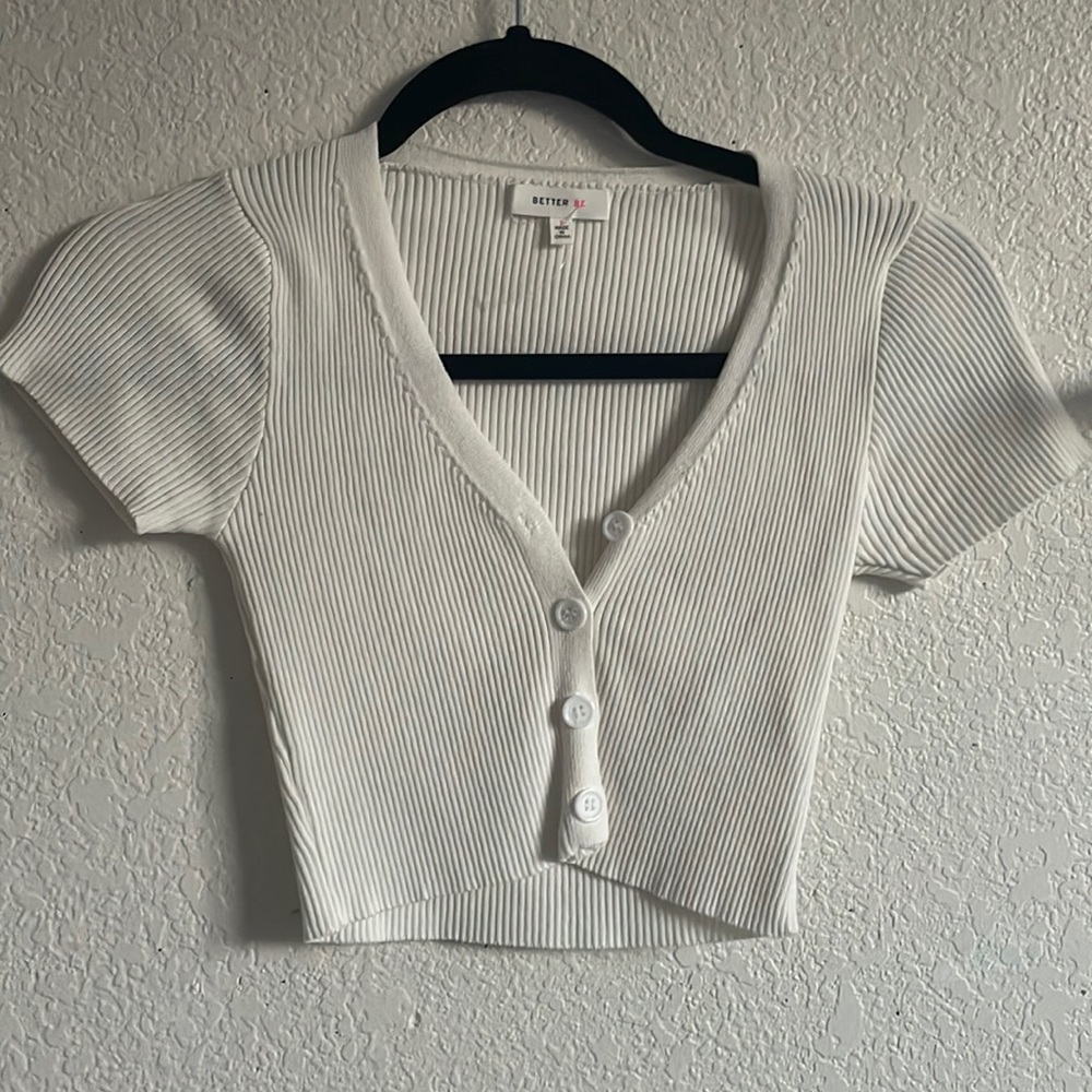 Cropped button top